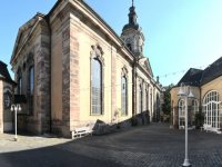 Basilika mit Sakristei und Wandelhalle_2015.jpg