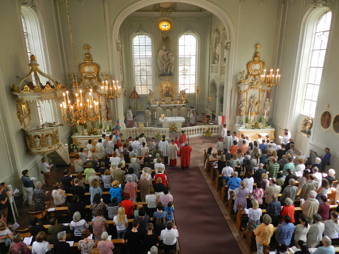tl_files/pfarrei/aktuell/Fronleichnam2014_06.JPG